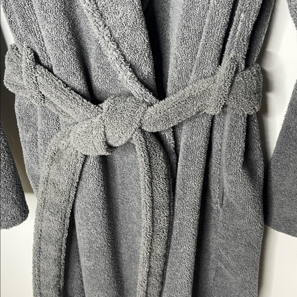 MDRNST Terrycloth Heavy Bath Robe Size Medium side pockets Deep Grey - Picture 4 of 6